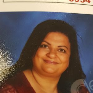 Meet your Posher, Mona